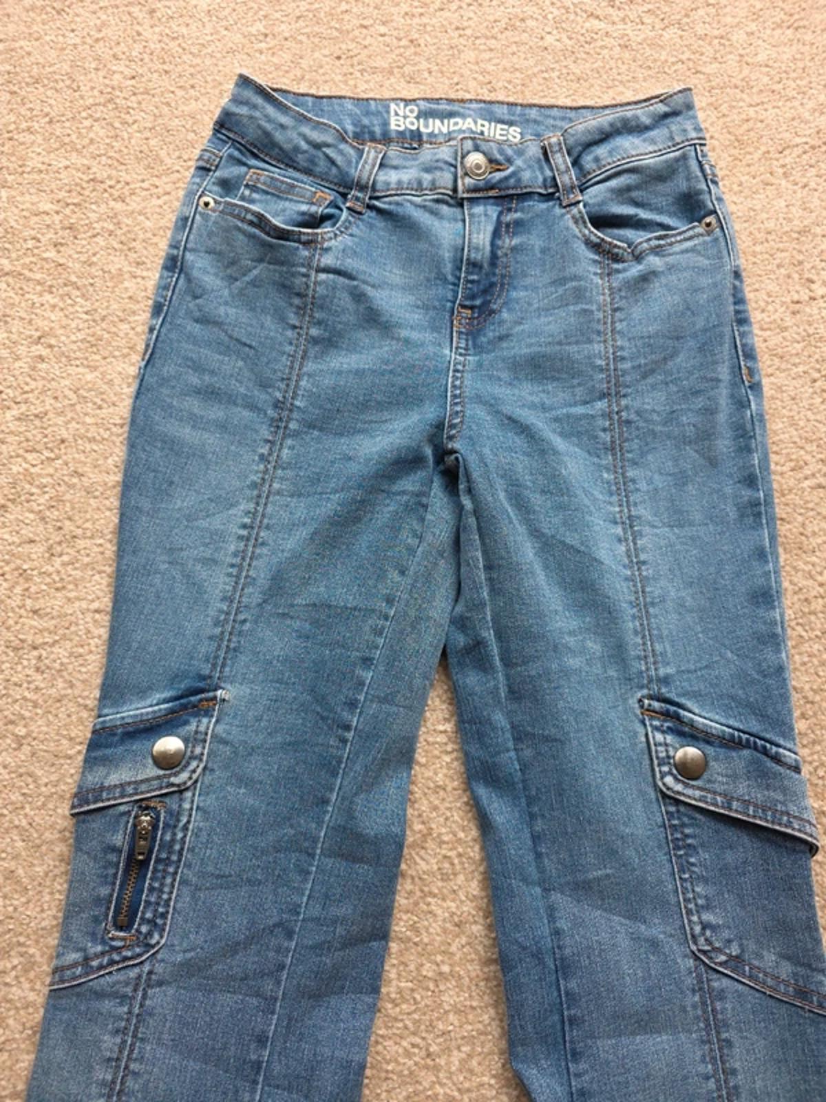 Vintage Y2K Mid Rise No Boundaries Cargo Flare Jeans UK Size 6 .