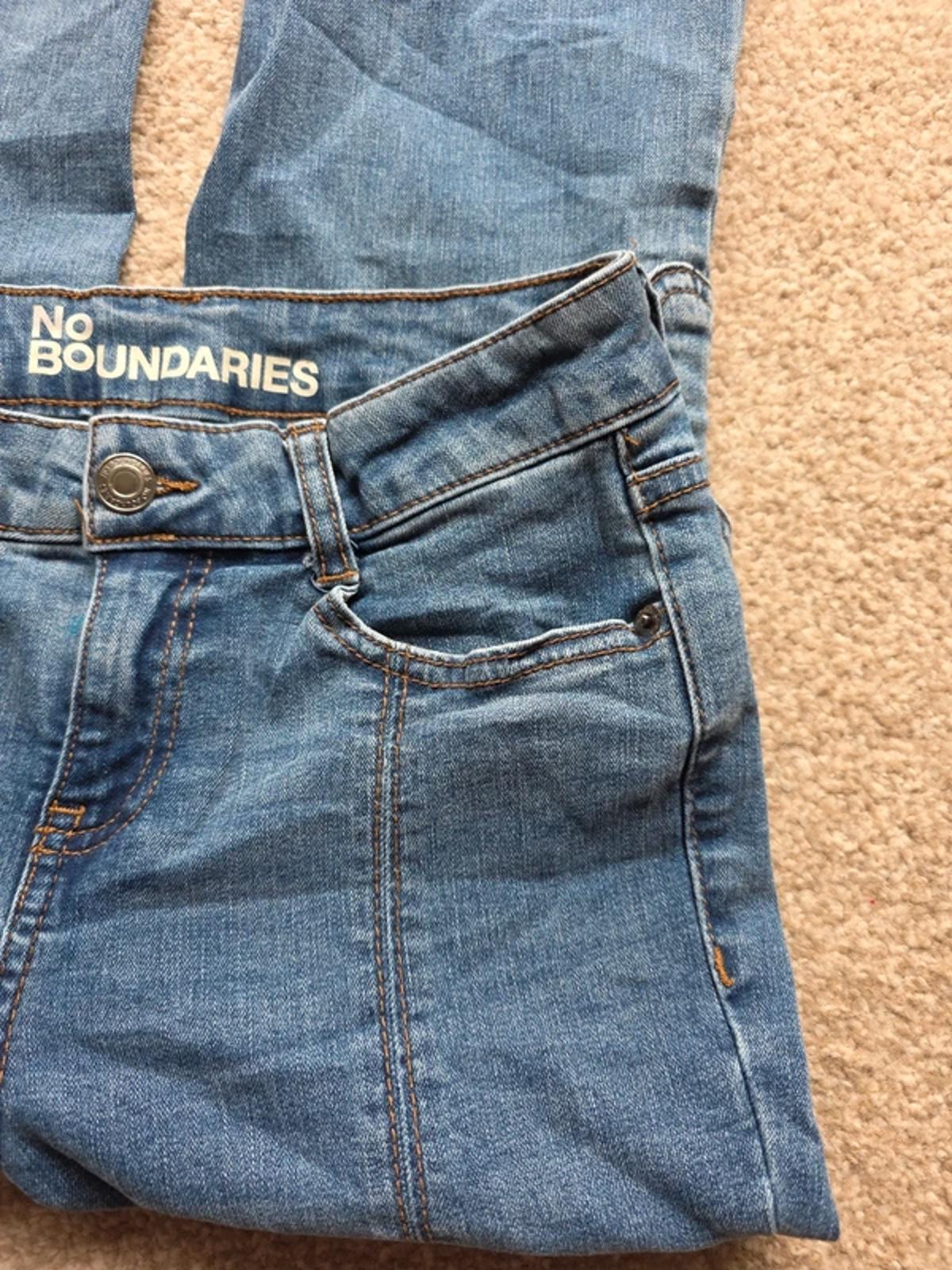 Vintage Y2K Mid Rise No Boundaries Cargo Flare Jeans UK Size 6 .