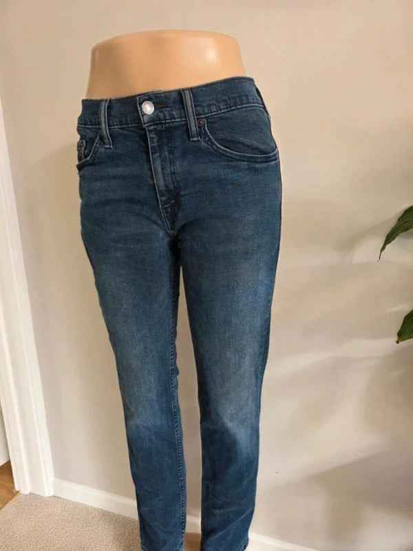 Vintage Y2K Levi’s Mid Rise Slim Straight Jeans UK Size 12