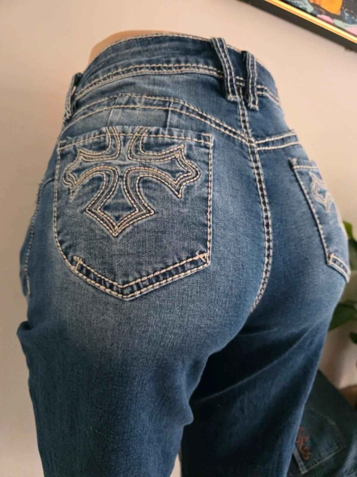 Vintage Y2K Royalty Mid Rise Cropped Jeans UK Size 12/14