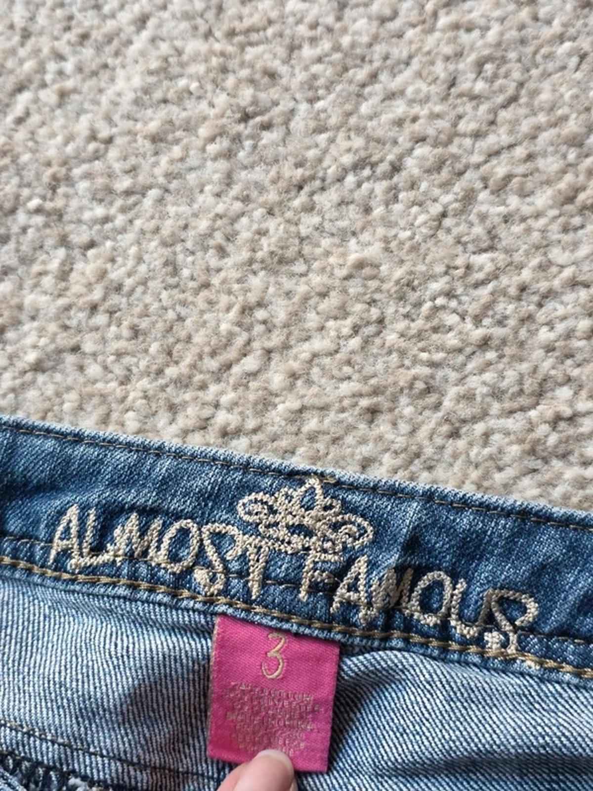 Y2k Almost Famous bootcut jeans size 8