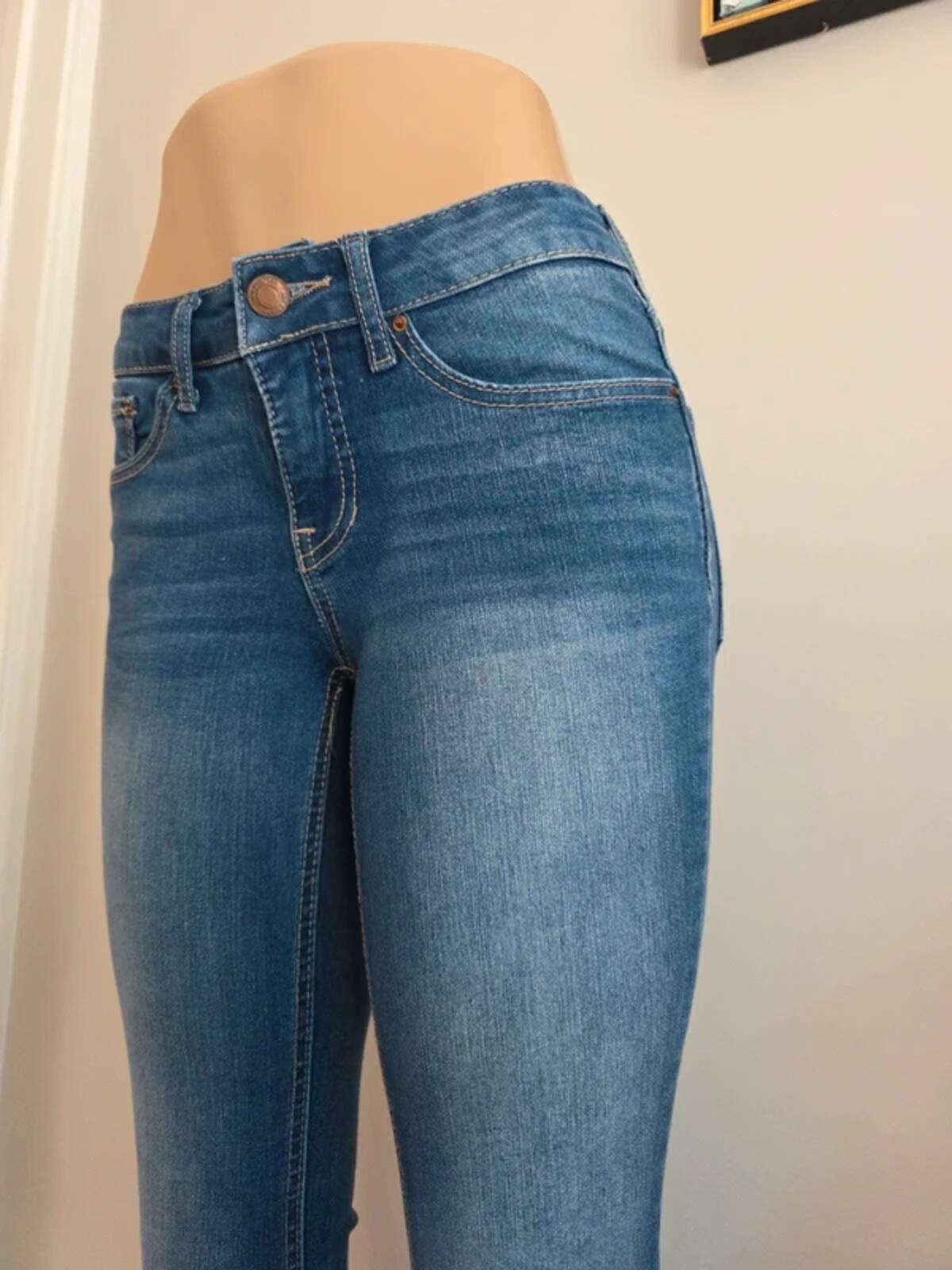Time and Tru Vintage Y2K Petite Mid Rise Bootcut Jeans UK Size 8