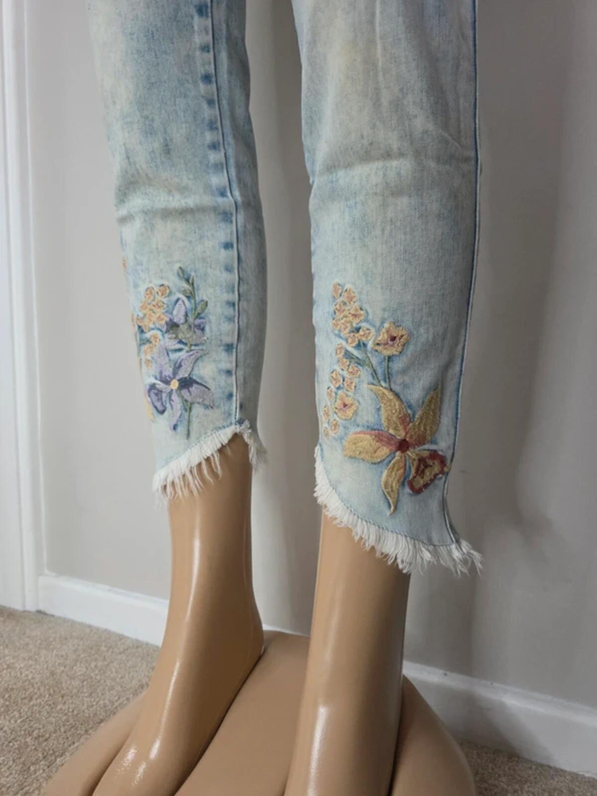 Cream Mid Rise Cropped Embroidered Jeans UK Size 8