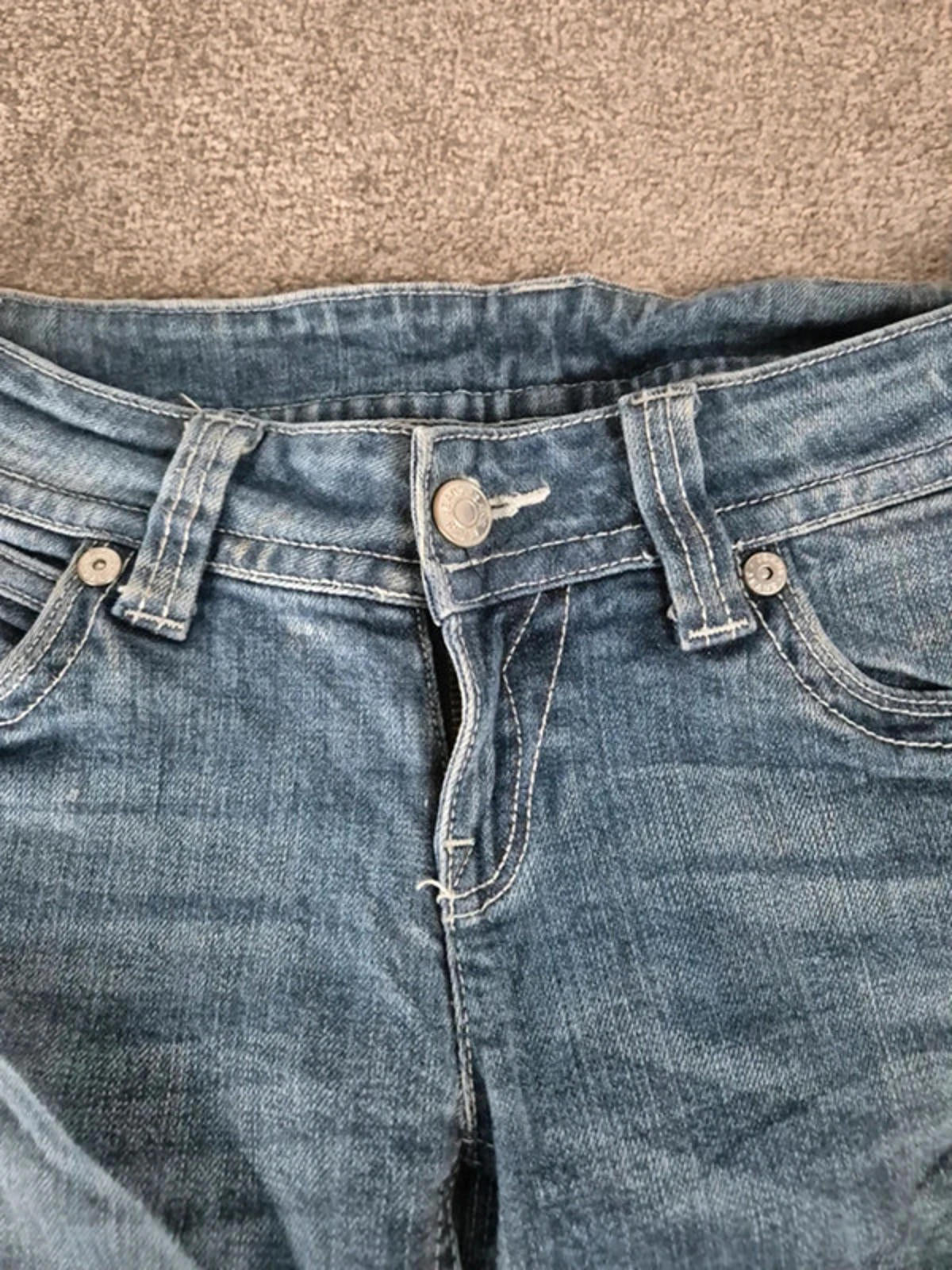Vintage Y2K Rhinestone Low Rise straight Jeans – UK 10/12