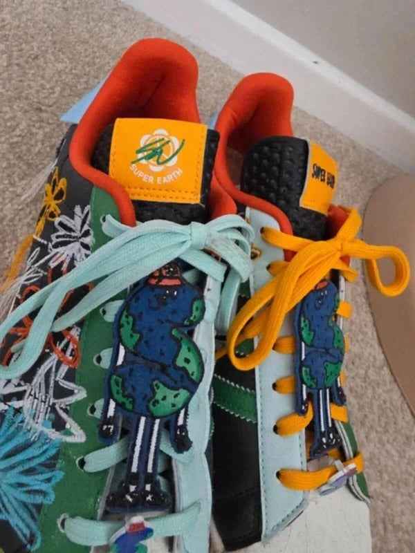 Adidas Super Earth Trainers UK 9 Rare Colourful Embroidered
