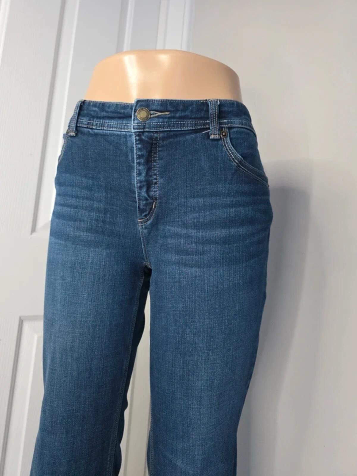 Chico's So Slimming Mid Rise Flared Jeans UK Size 10 Petite