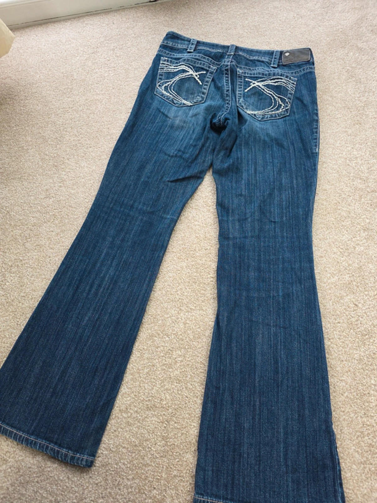 Vintage Y2K Suki Mid Rise Flare Jeans UK Size 12