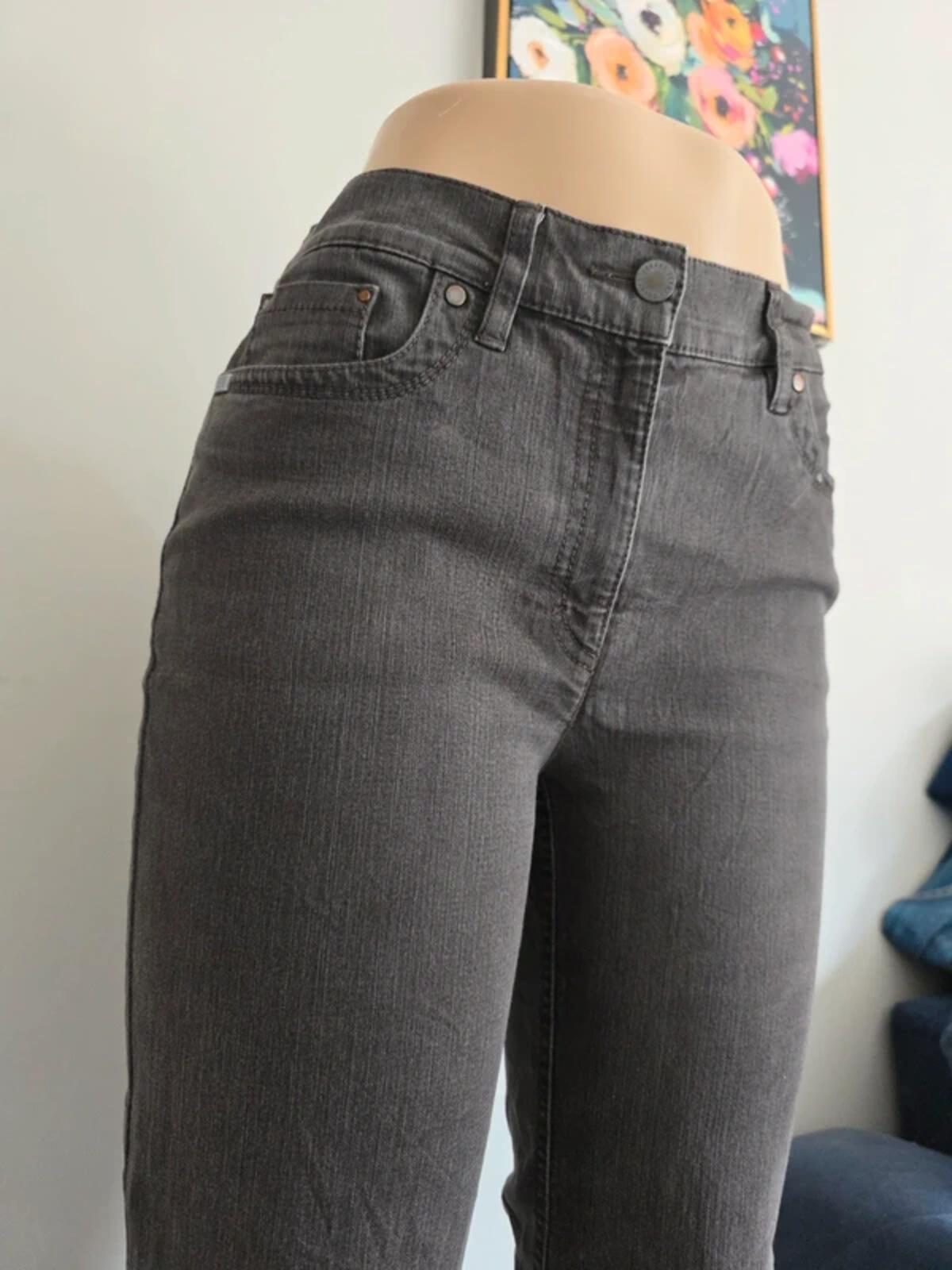 Zerres Mid Rise Straight Relaxed Vintage Y2K Jeans UK Size 12 Petite