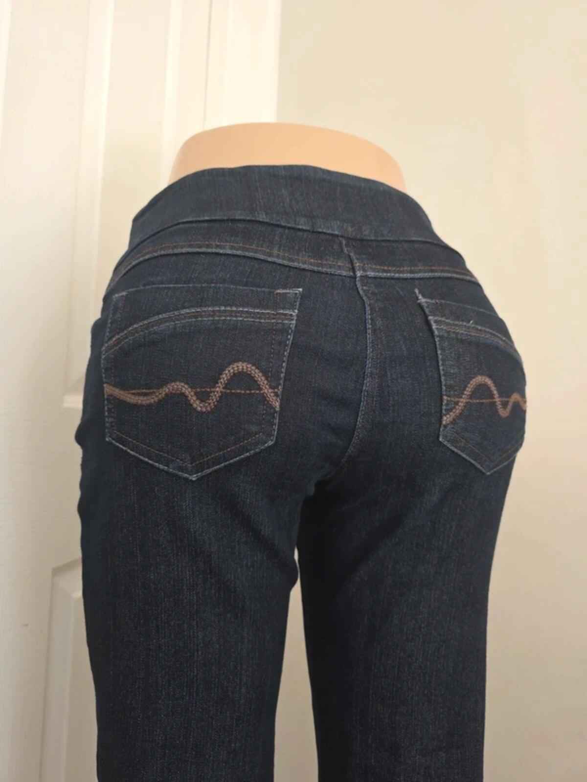 Contrast Mid Rise Relaxed Bootcut Jeans UK Size 8 Petite
