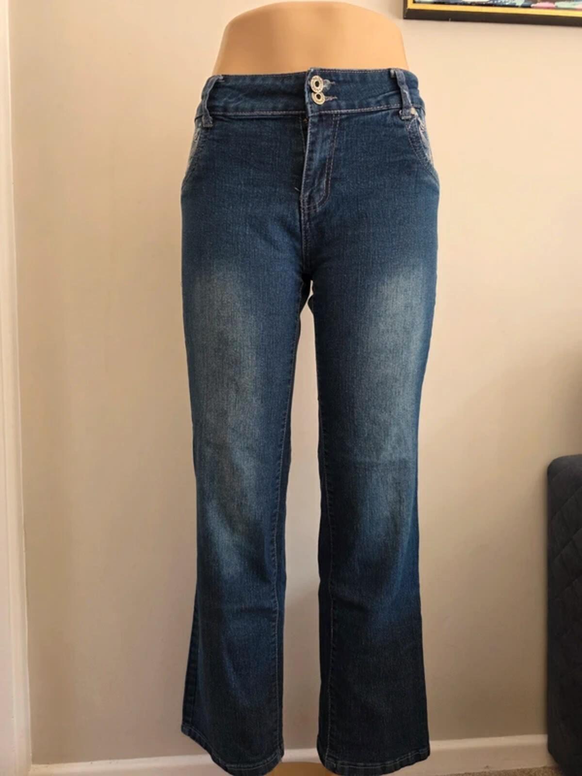 Anita Mid Rise Bootcut Jeans UK Size 14 Petite