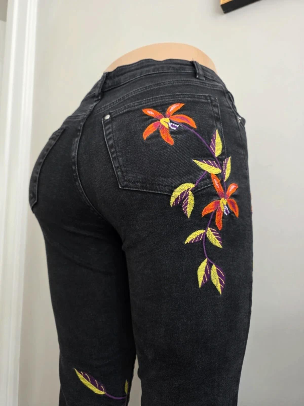 H&M Vintage Y2K High Rise Embroidered Jeans UK Size 6 Petite